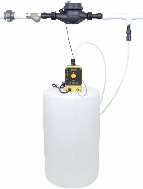 Dosing pump connected with water meter, place on the chemical tank